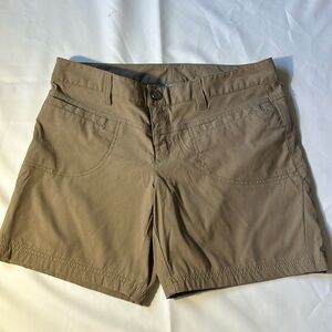 Athleta Women’s Tan 4 Pocket Shorts Size 10P-EUC